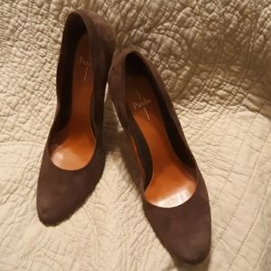 Linear Paolo pumps